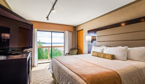 Standard Room, 1 King Bed, Non Smoking, Balcony