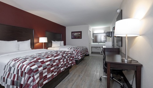 Deluxe Room, 2 Queen Beds, Non Smoking