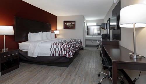 Deluxe Room, 1 King Bed, Smoking