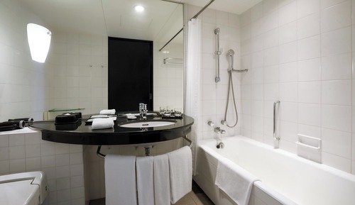 Basic Double or Twin Room (Late Check in , after 8pm)
