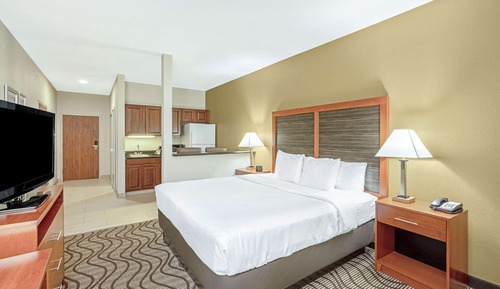 Deluxe Room, 1 King Bed