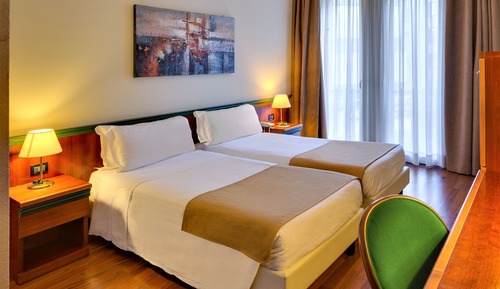 Standard Twin Room