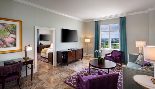 Signature Suite, 1 King Bed, Tower