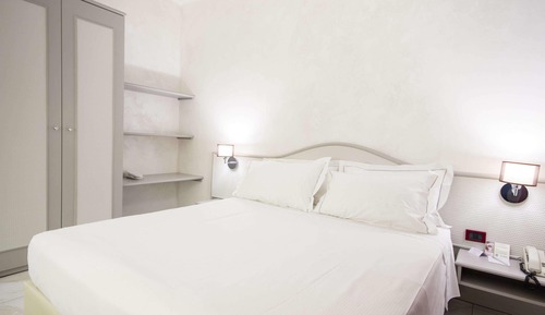 Suite, 1 Queen Bed, Non Smoking, Annex Building (with Sofabed)