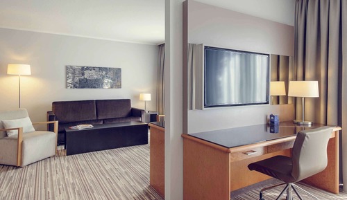 Privilege, Suite, 1 Queen Bed