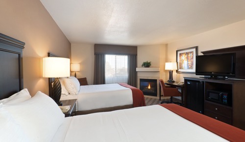 Standard Room, 2 Queen Beds, Fireplace