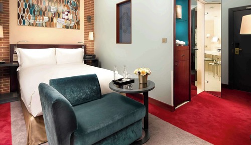 Classic Room, 1 Queen Bed, City View (Garden or City View)