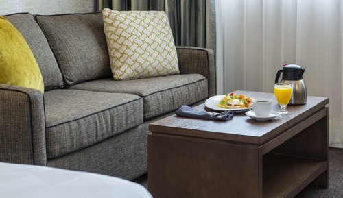 Suite, 1 Bedroom, City View (1 King Bed, Living/Dining Area)