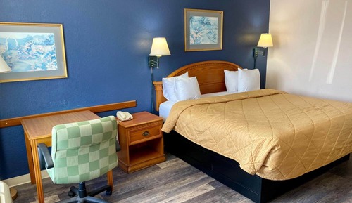 Deluxe Room, 1 King Bed, Accessible, Non Smoking