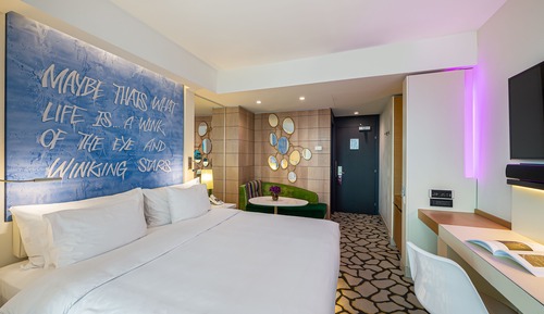 Executive Room, Lake View
