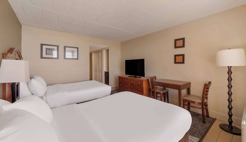 Standard Room, 2 Double Beds, Non Smoking