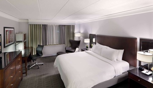 One King Bed Deluxe