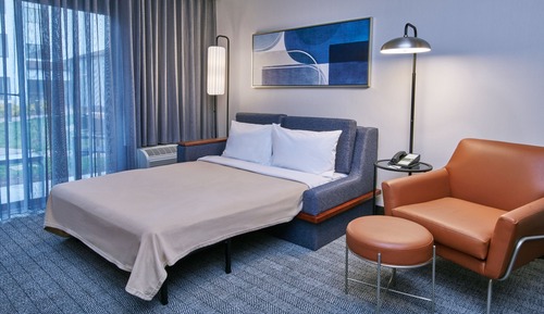 Suite, 1 Bedroom, Courtyard View