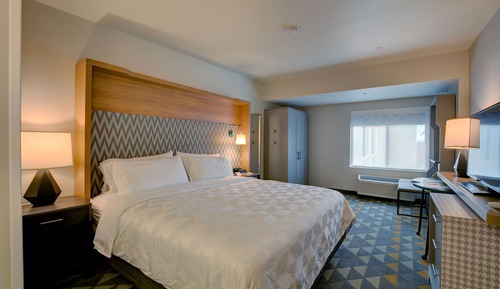 Standard Room, 1 King Bed