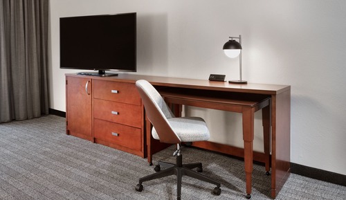 Room, 2 Double Beds (Mobility/Hearing Access, Roll-in Shwr)