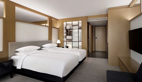 Room, 2 Twin Beds, River View