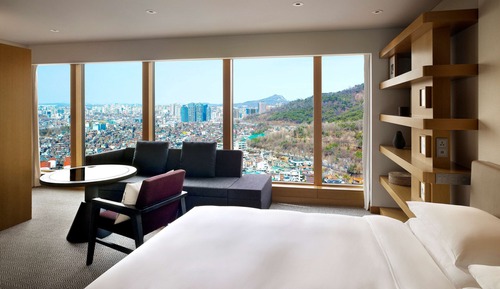 Room, 2 Twin Beds, Corner