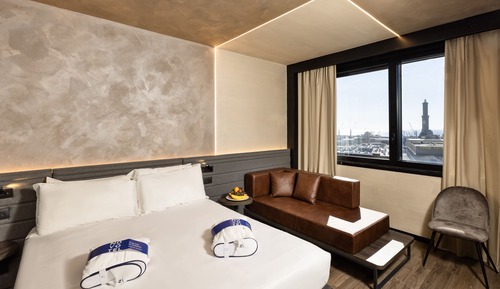 Executive Room, 1 King Bed with Sofa bed