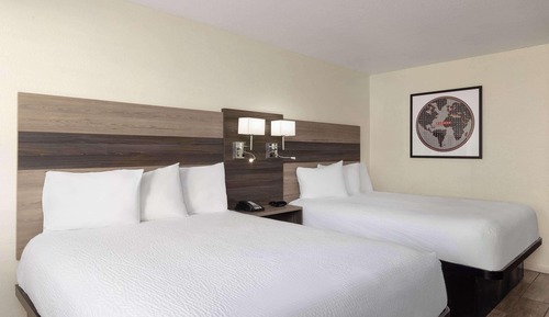 Room, 2 Queen Beds, Non Smoking