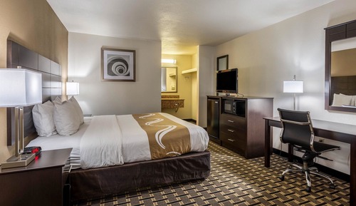 Standard Room, 1 King Bed, Smoking