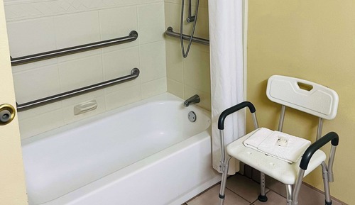 Room, 2 Queen Beds, Accessible, Non Smoking
