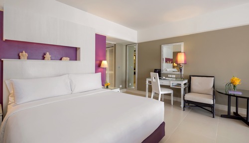 Laguna Premier Room