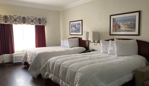Basic Studio, 2 Queen Beds, Non Smoking, Kitchenette