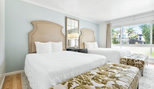 Room, 2 Queen Beds, Kitchen
