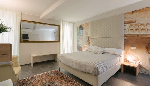 Deluxe Suite, 2 Bedrooms, Annex Building