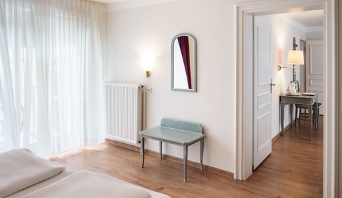 Suite, Balcony