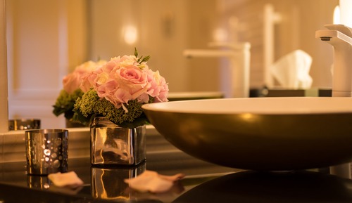 "Rococo" wedding suite