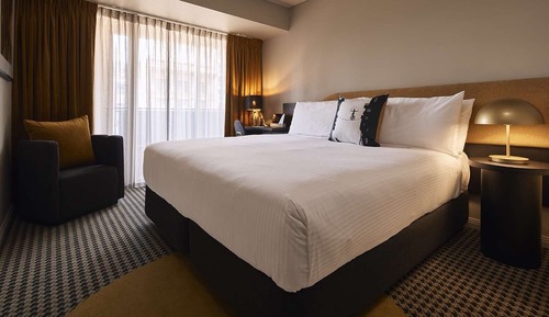 Deluxe Room, 1 King Bed