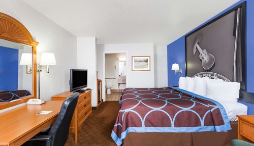 Room, 1 King Bed, Accessible, Non Smoking (Mobility/Hearing, Tub with Grab Bars)