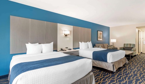 Executive Room, 2 Queen Beds, Non Smoking, Refrigerator & Microwave (with Sofabed)