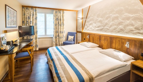 Premium Twin Room, City View