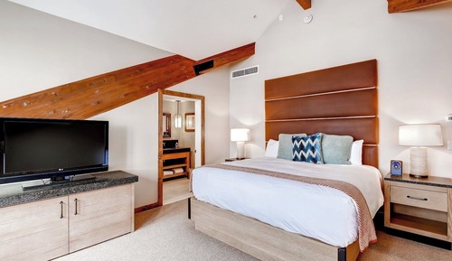 Deluxe Room, 1 King Bed