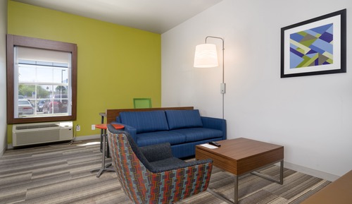Suite, 1 King Bed, Jetted Tub