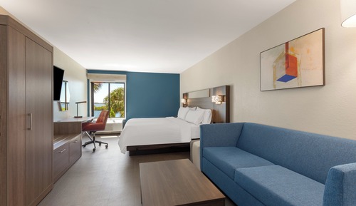 Suite, 1 King Bed with Sofa bed, Bay View