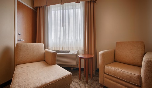 Standard Room, 2 Queen Beds, Non Smoking, Refrigerator & Microwave (Pet Friendly)