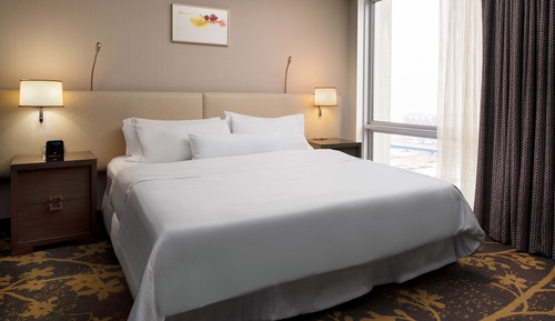 Suite, 1 King Bed with Sofa bed, Non Smoking, City View