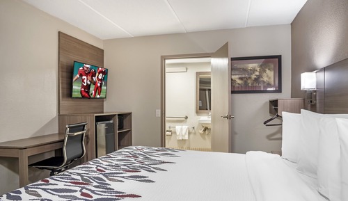 Deluxe Room, 1 King Bed, Accessible, Non Smoking