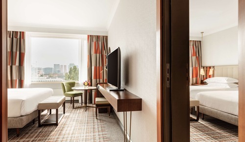 Deluxe Room, 1 King Bed, Connecting Rooms (Family)