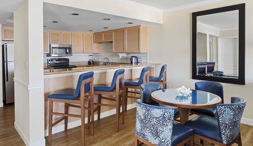 Suite, 2 Bedrooms, Mobility Accessible (King/Two Full Beds, Roll-in shower)