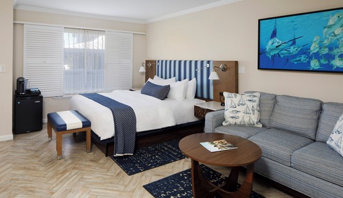 Standard Room (King - View)