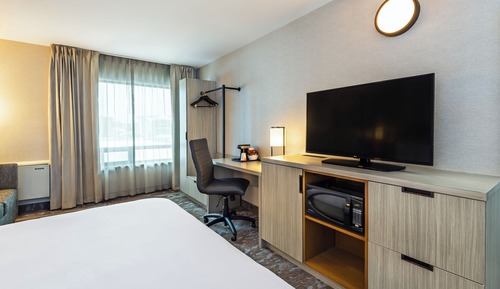 Room, 1 King Bed with Sofa bed, Non Smoking (Upgrade)