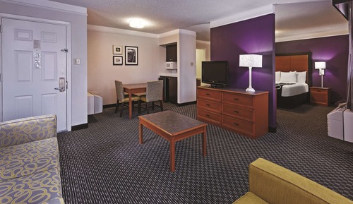 Suite, 1 King Bed, Non Smoking