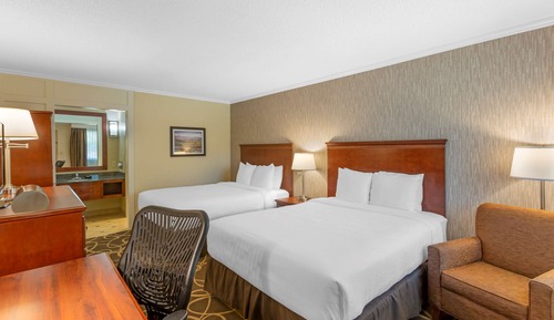 Standard Room, 2 Queen Beds, Non Smoking, Courtyard View