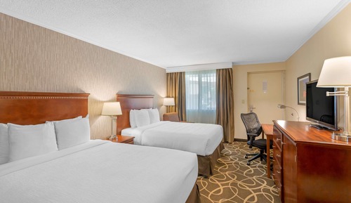 Standard Room, 2 Queen Beds, Non Smoking, Refrigerator & Microwave (Pet Friendly)