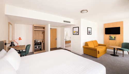 Premium Room, 1 King Bed with Sofa bed (Single Sofa)