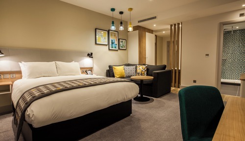 Suite, 1 King Bed